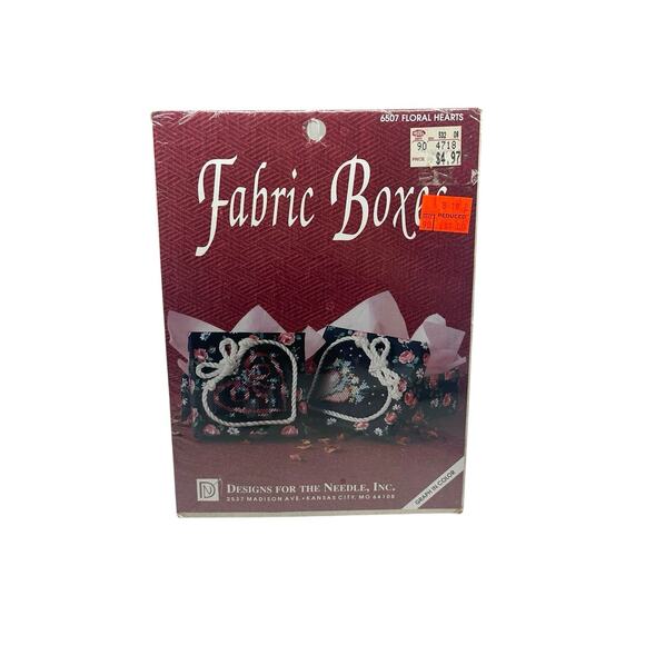Designs for the Needle 6507 Cross Stitch Floral Hearts Fabric Box Kit 1992 NOS - Picture 1 of 3